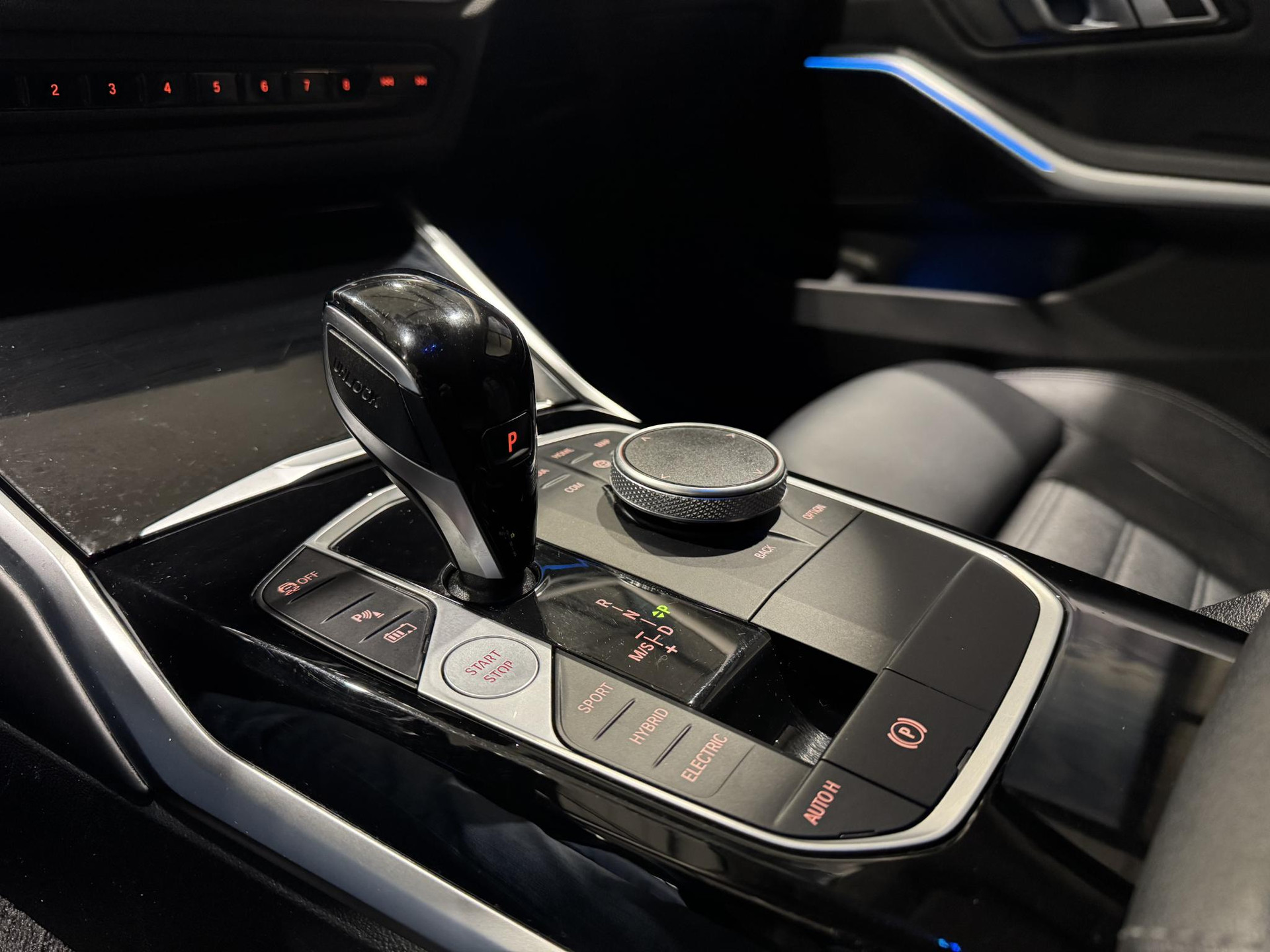 BMW 3 Serie Touring 320e Business JVZ21F