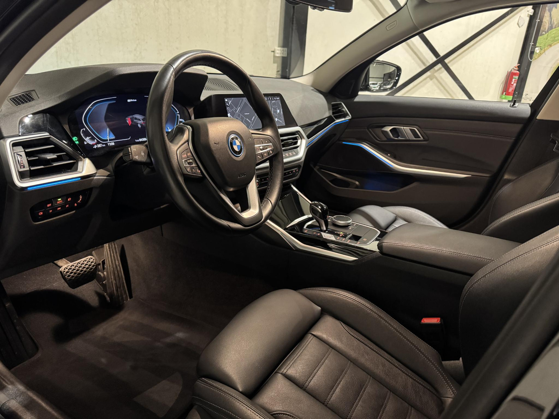 BMW 3 Serie Touring 320e Business JVZ21F