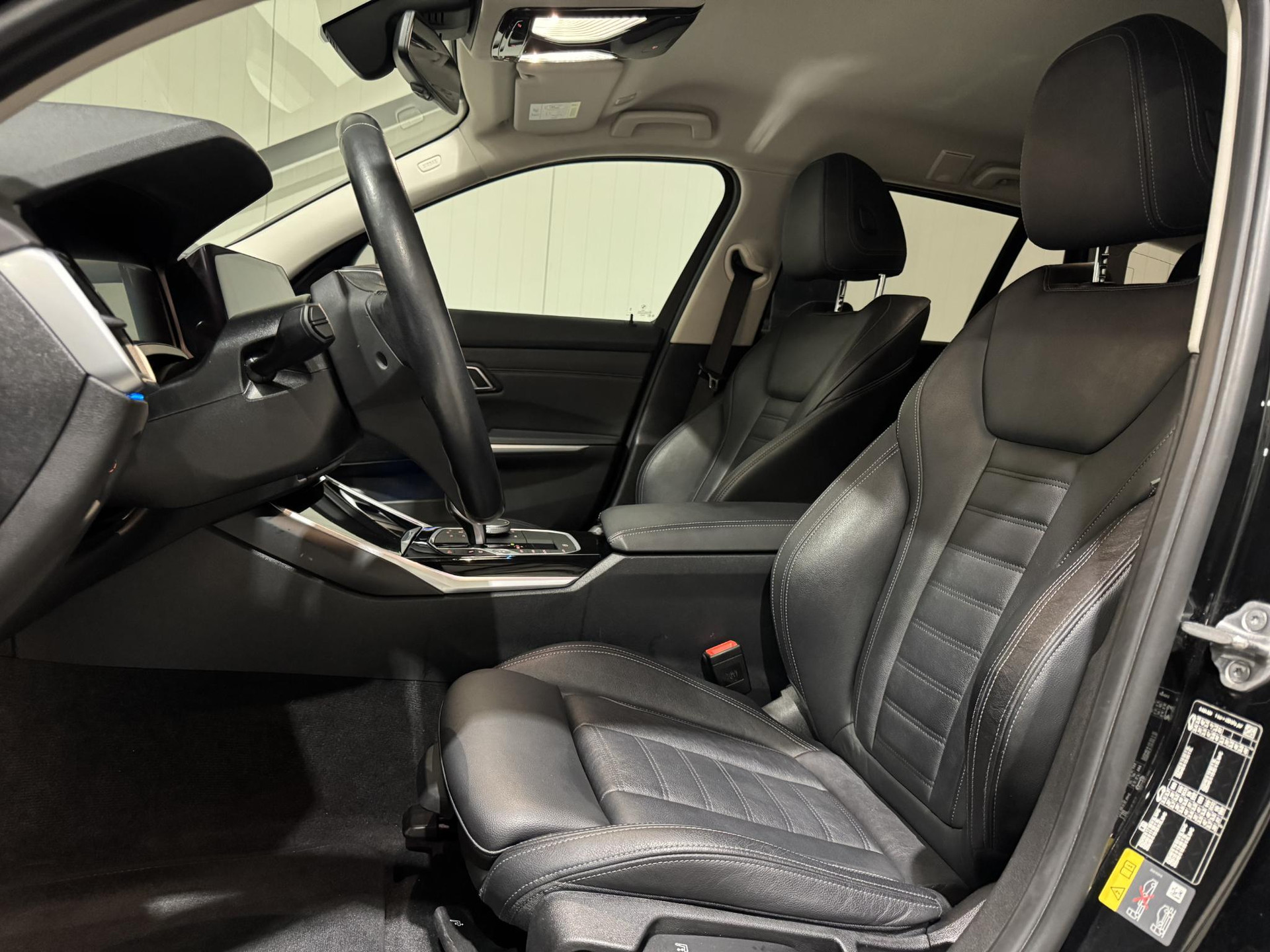 BMW 3 Serie Touring 320e Business JVZ21F