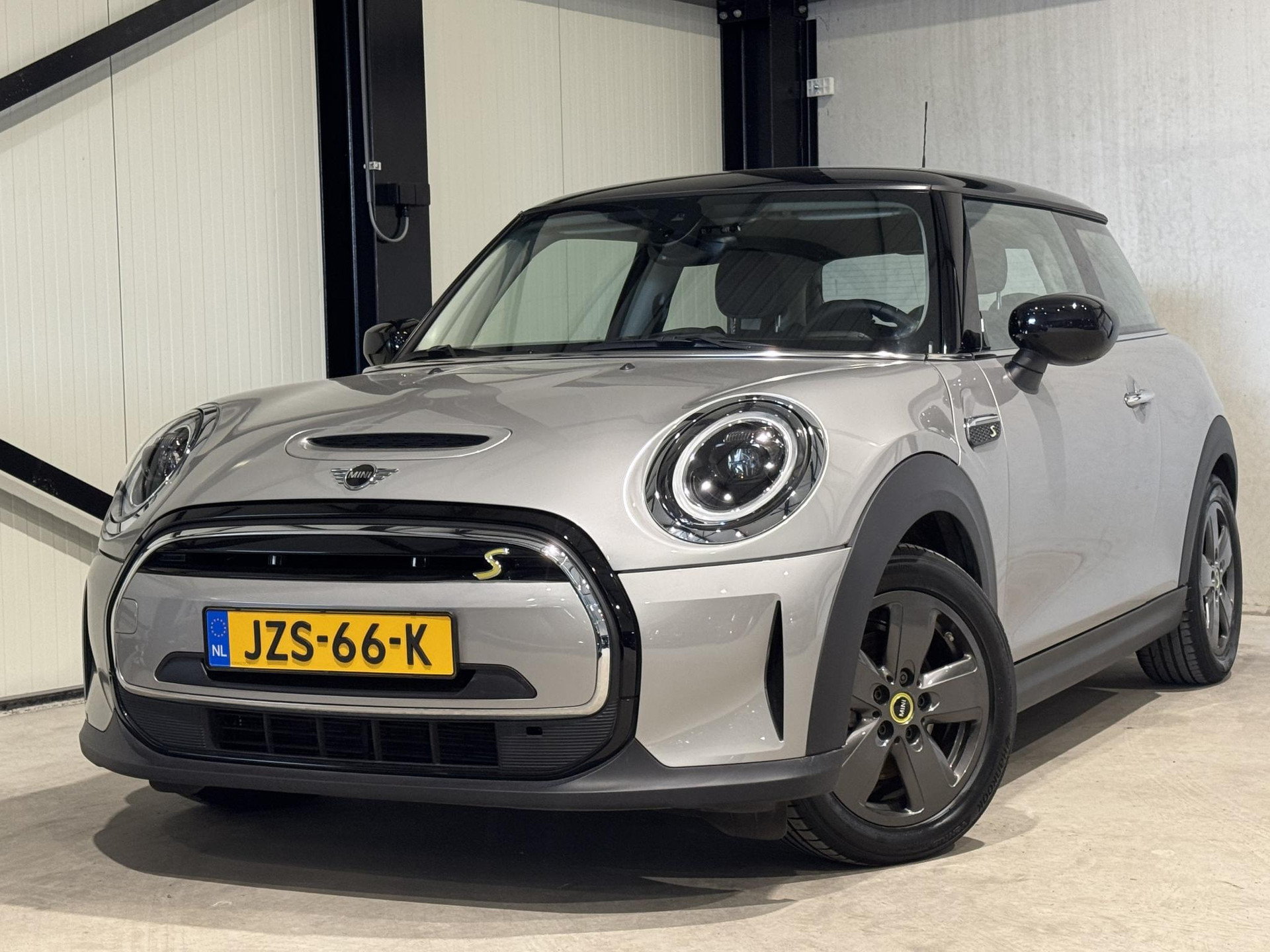 MINI Mini Electric Cooper SE 33 kWh JZS66K
