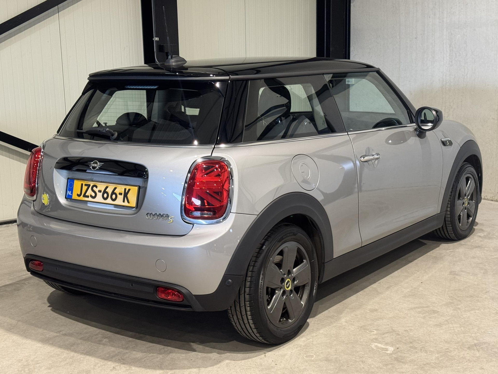 MINI Mini Electric Cooper SE 33 kWh JZS66K