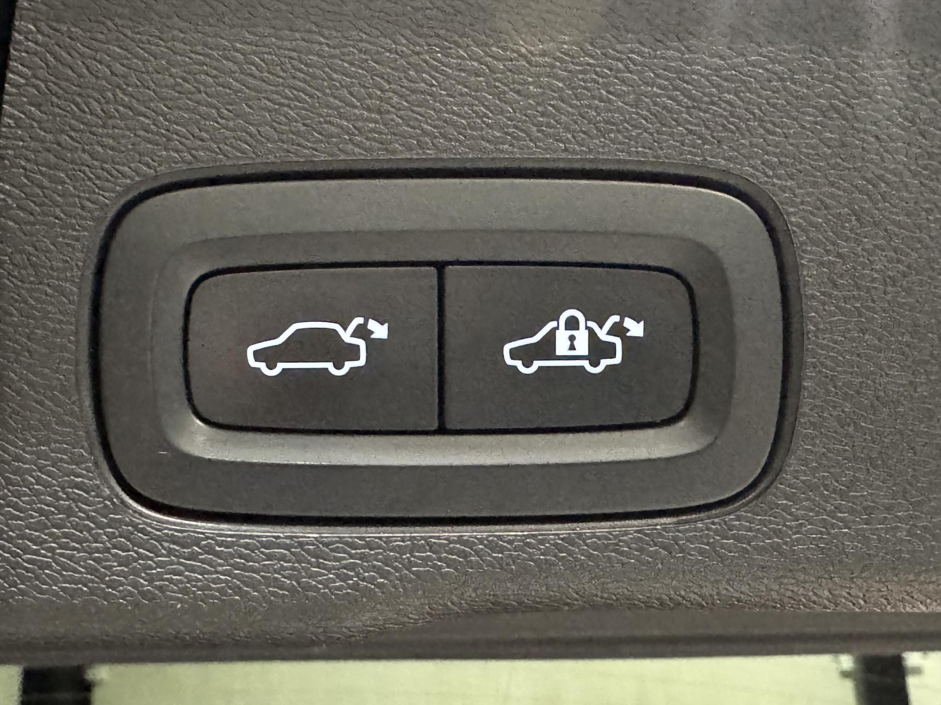 Volvo XC60 2.0 Recharge T6 AWD Inscription Expr. JZV92F