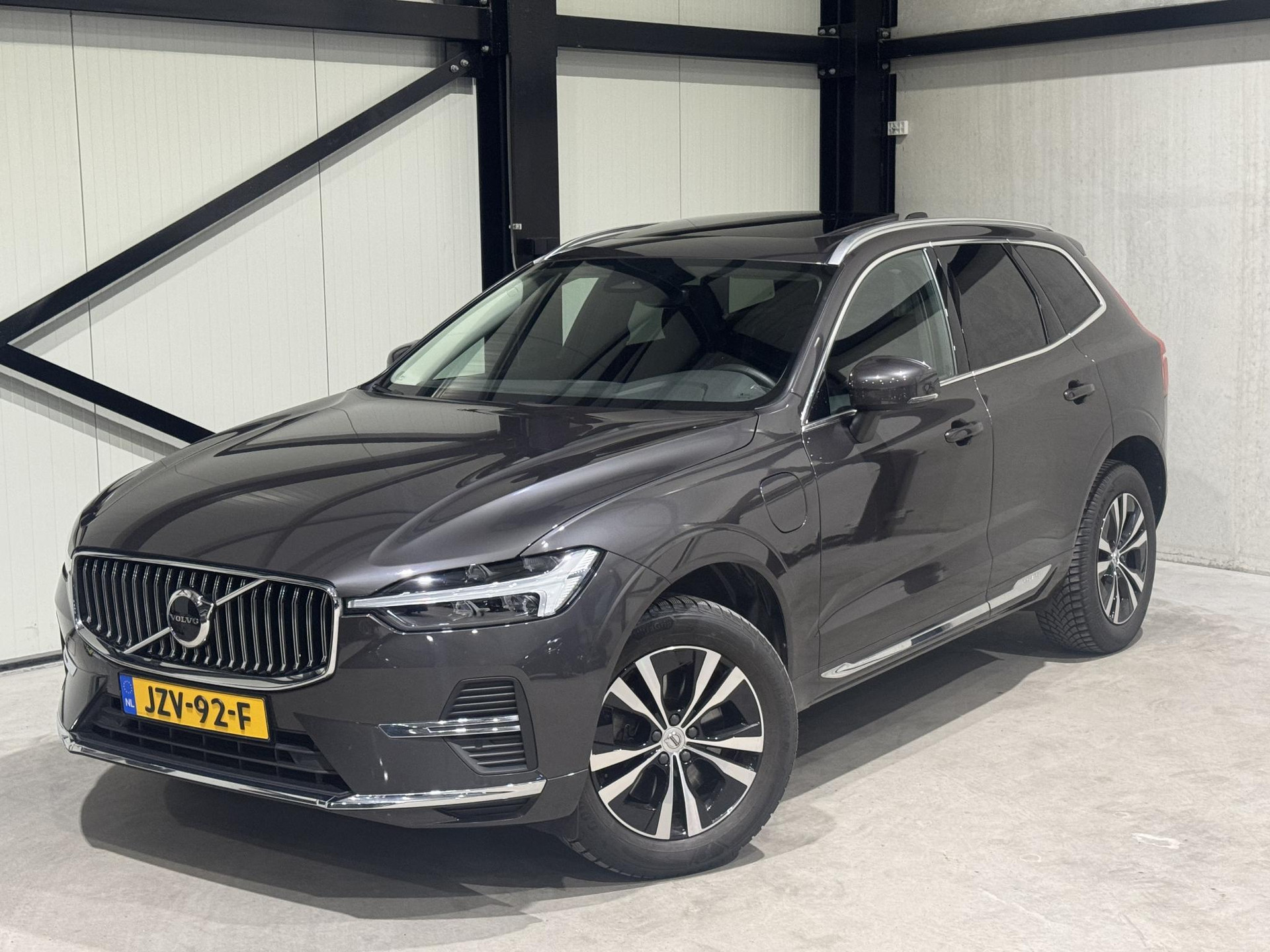 Volvo XC60 2.0 Recharge T6 AWD Inscription Expr. JZV92F