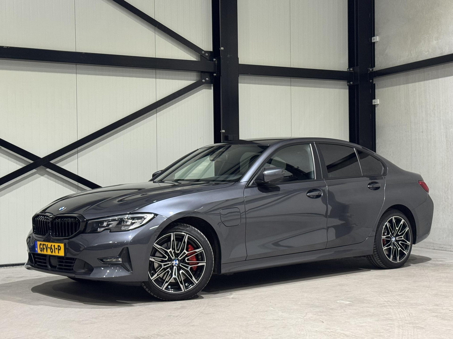 BMW 3-serie 330e eDrive Advantage GFV61P
