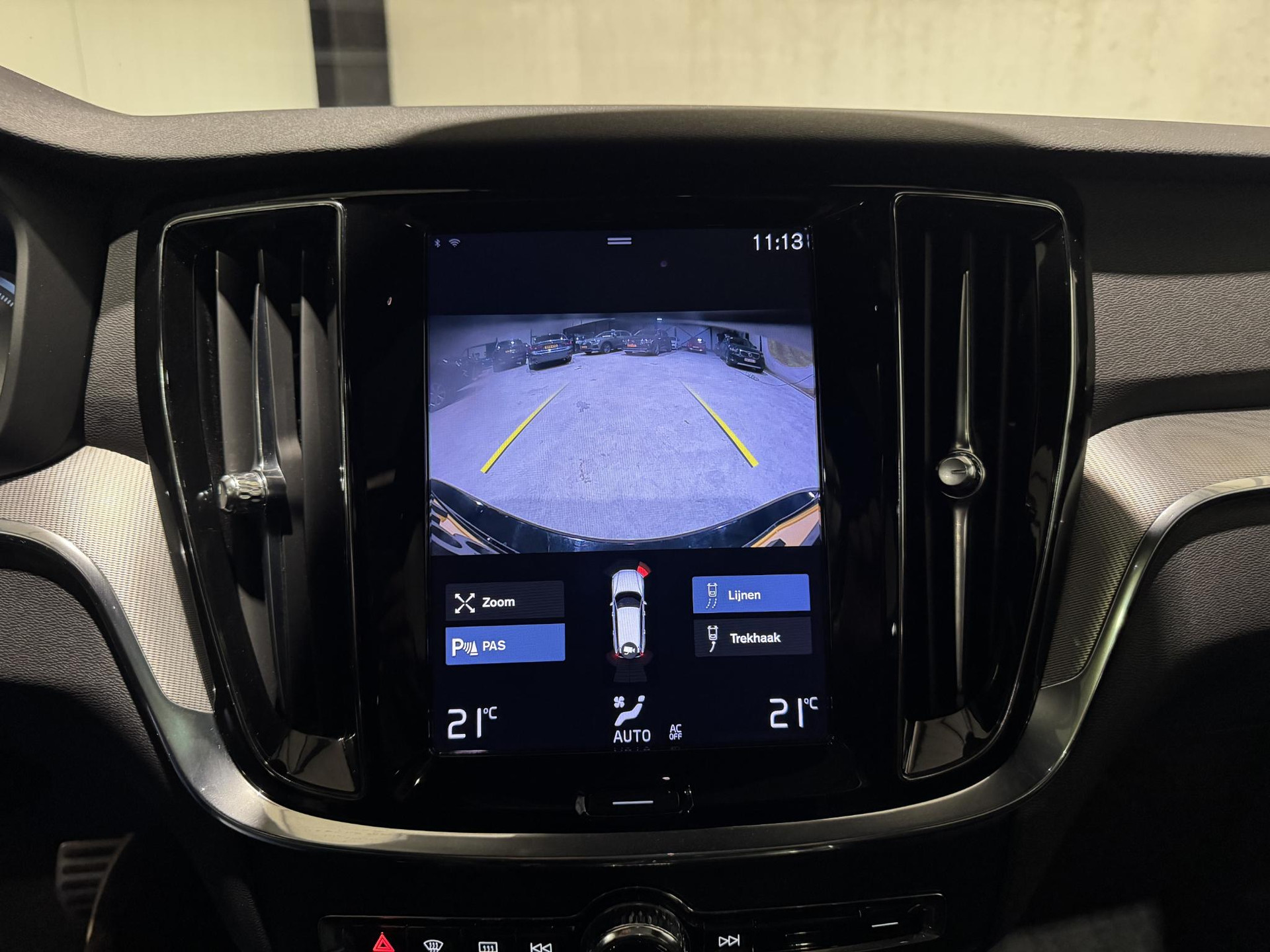 Volvo V60 2.0 T8 Recharge AWD R-Design JZV89F