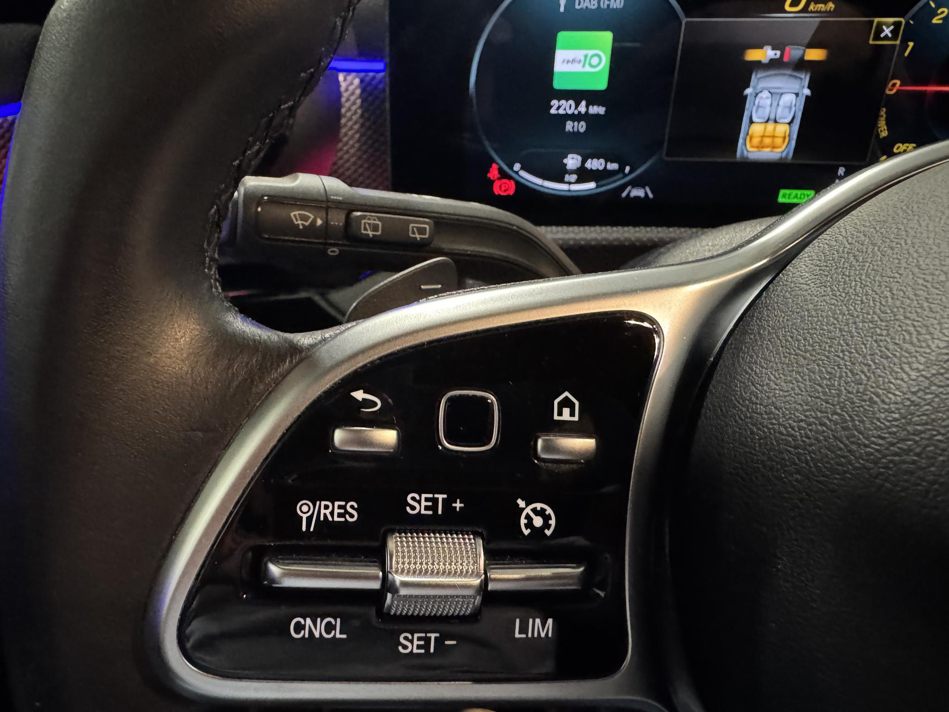 Mercedes-Benz A-Klasse 250 e Business KDF38N