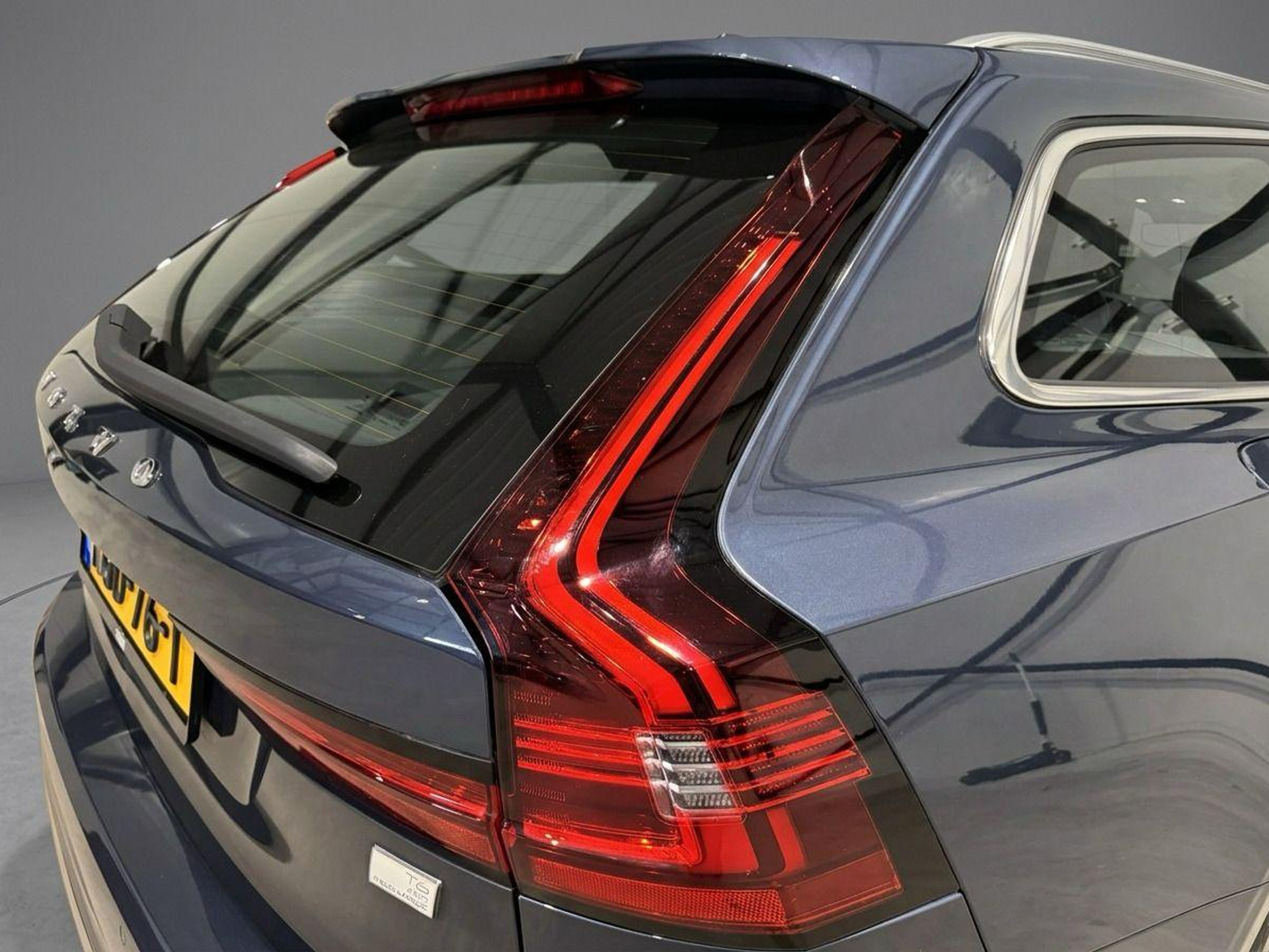 Volvo V90 2.0 T6 AWD Inscription Expression KGD76T
