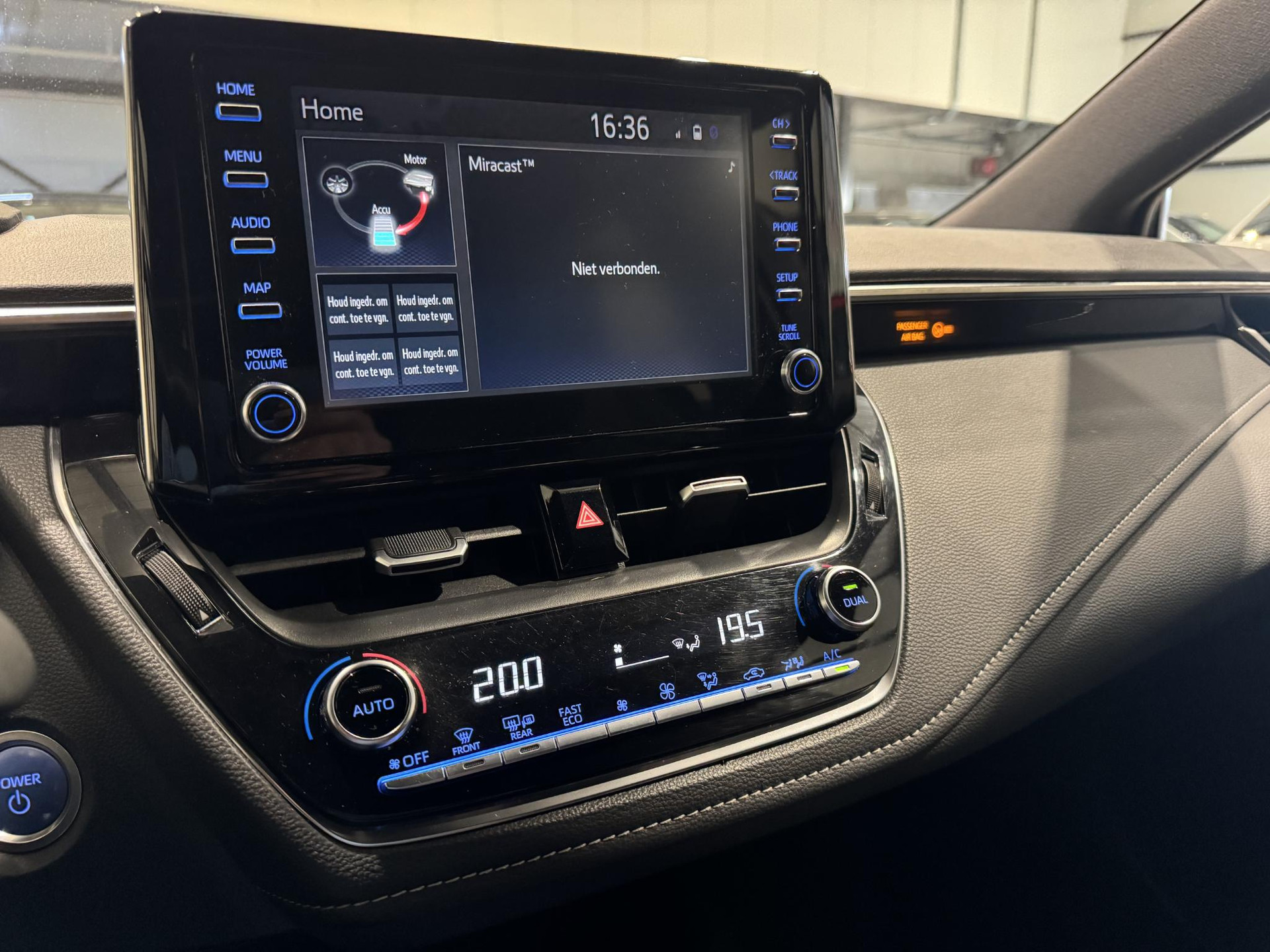 Toyota Corolla Touring Sports 1.8 Hybrid Active J198TN