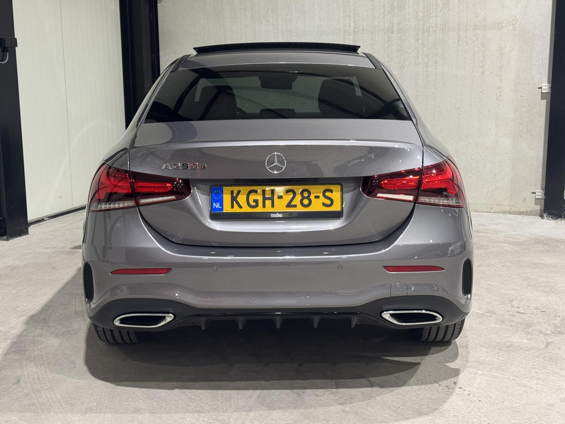 Mercedes-Benz A-Klasse 250 e AMG KGH28S