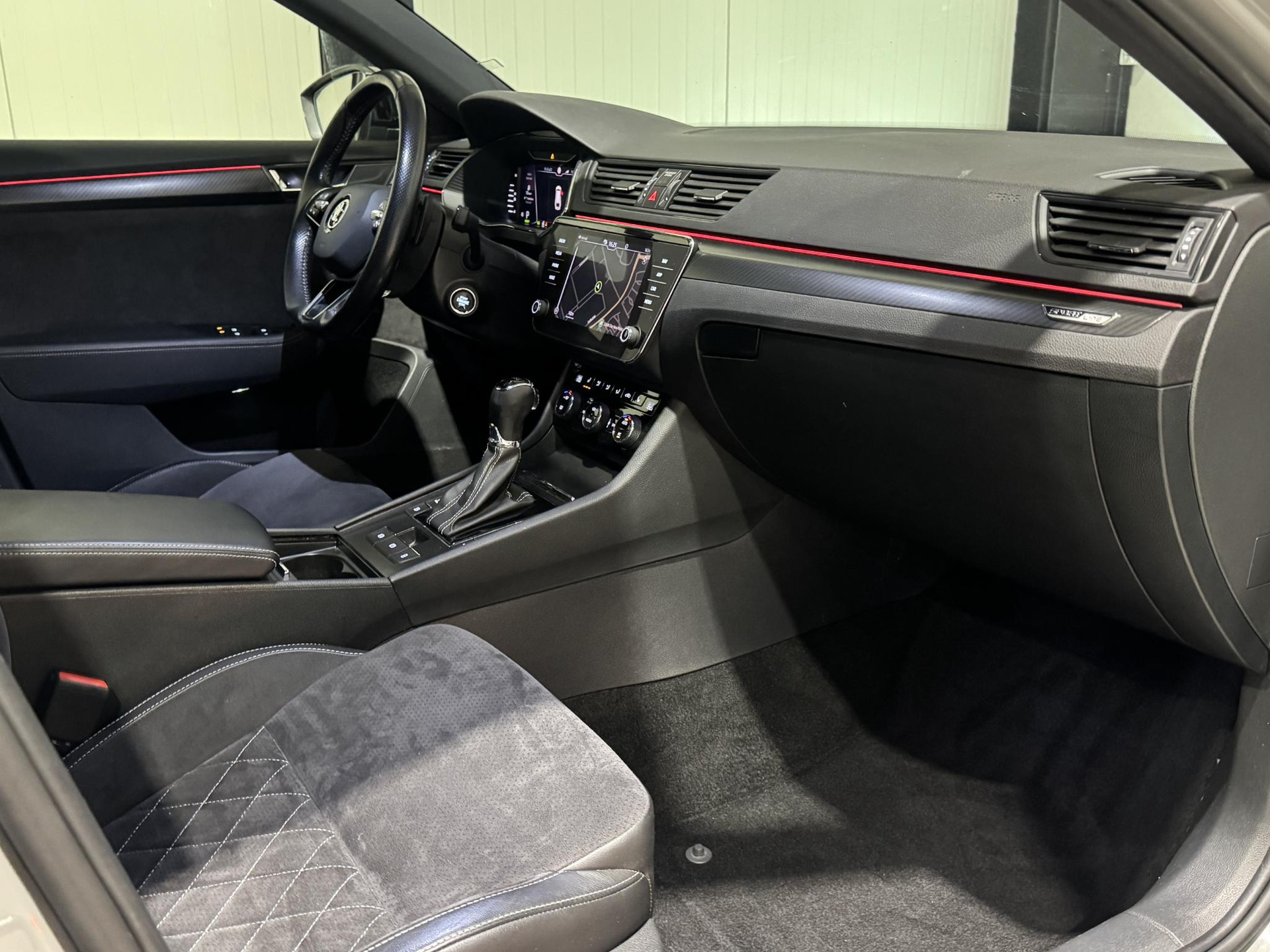 Škoda Superb Combi 1.4 TSI iV Sportline Business KGH41S