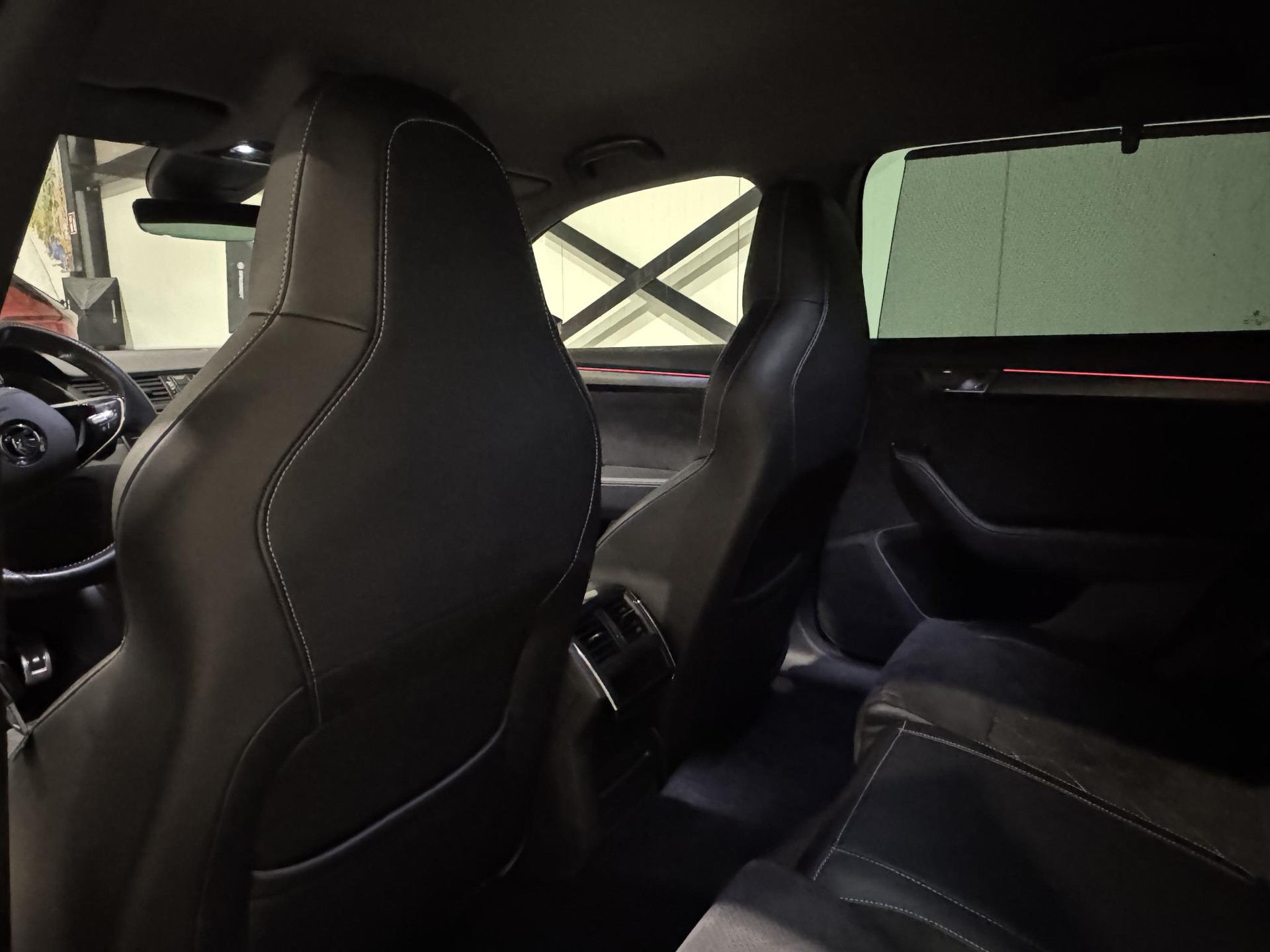 Škoda Superb Combi 1.4 TSI iV Sportline Business KGH41S