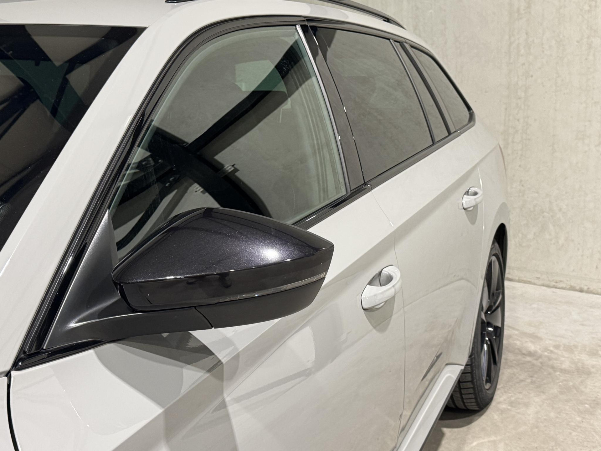 Škoda Superb Combi 1.4 TSI iV Sportline Business KGH41S