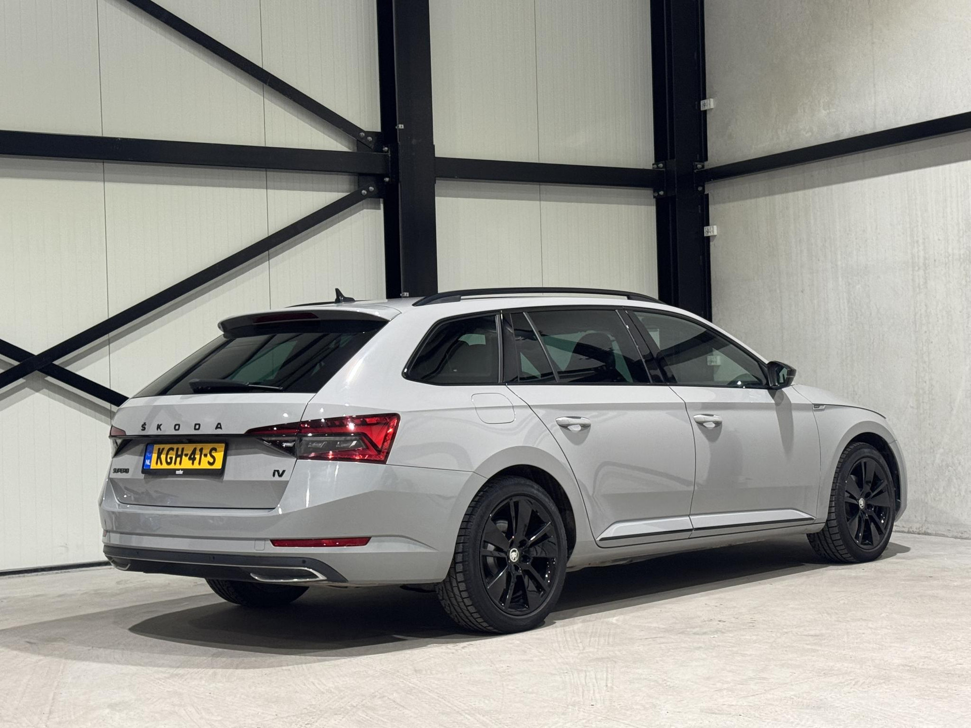 Škoda Superb Combi 1.4 TSI iV Sportline Business KGH41S