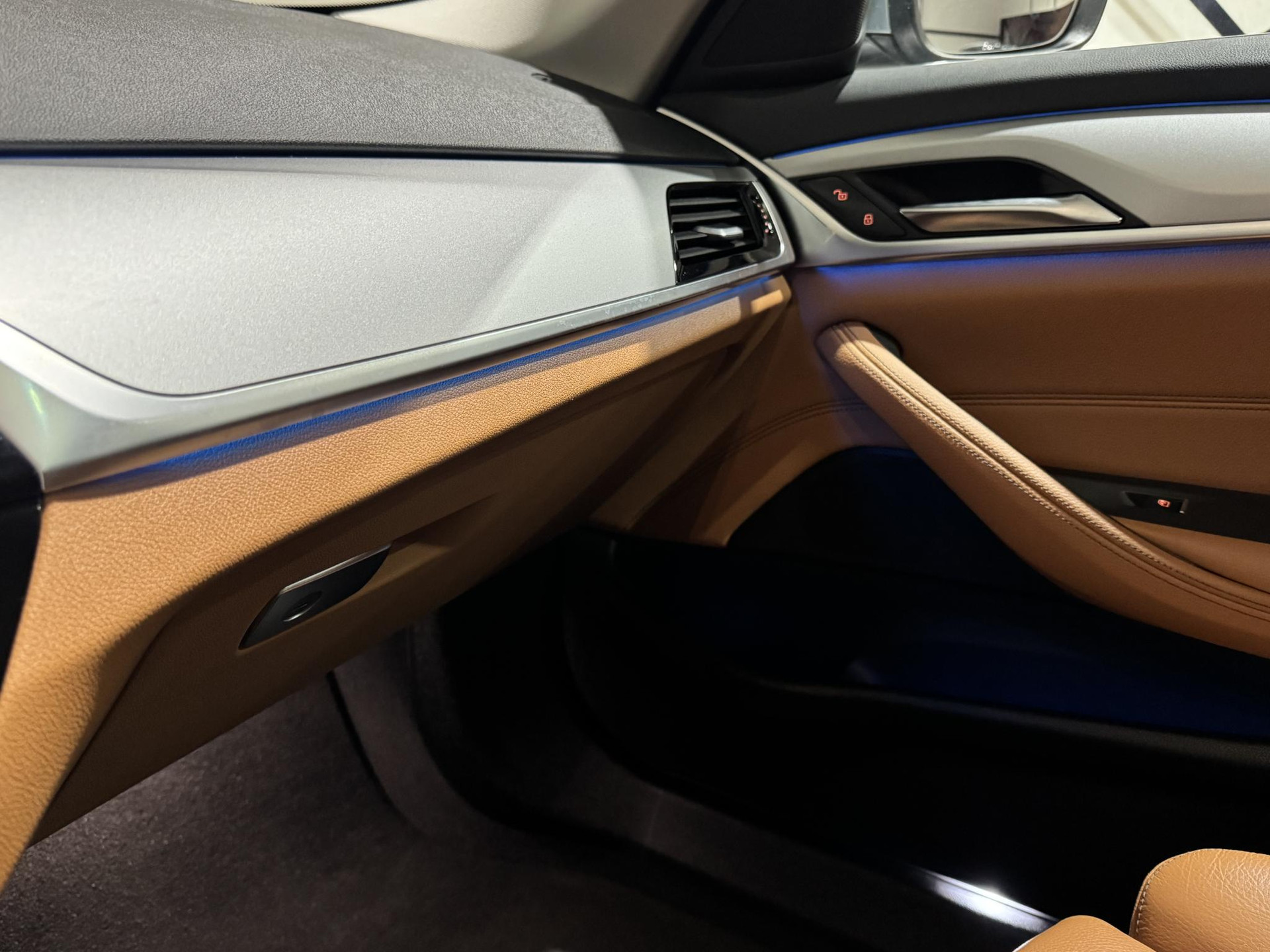BMW 5 Serie Touring 520e Business KGV99F