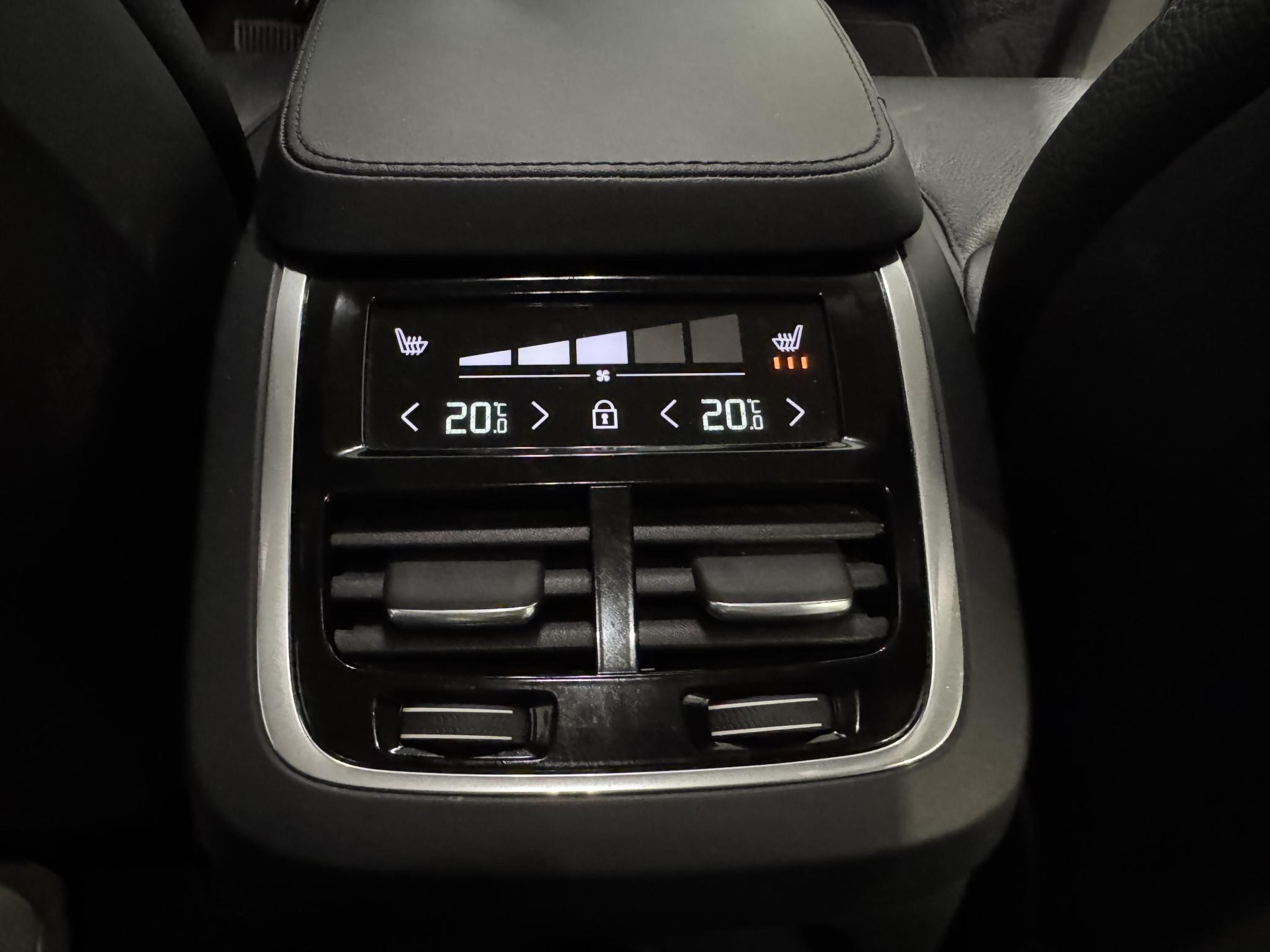 Volvo XC90 2.0 T8 Recharge AWD CORE KHS85N