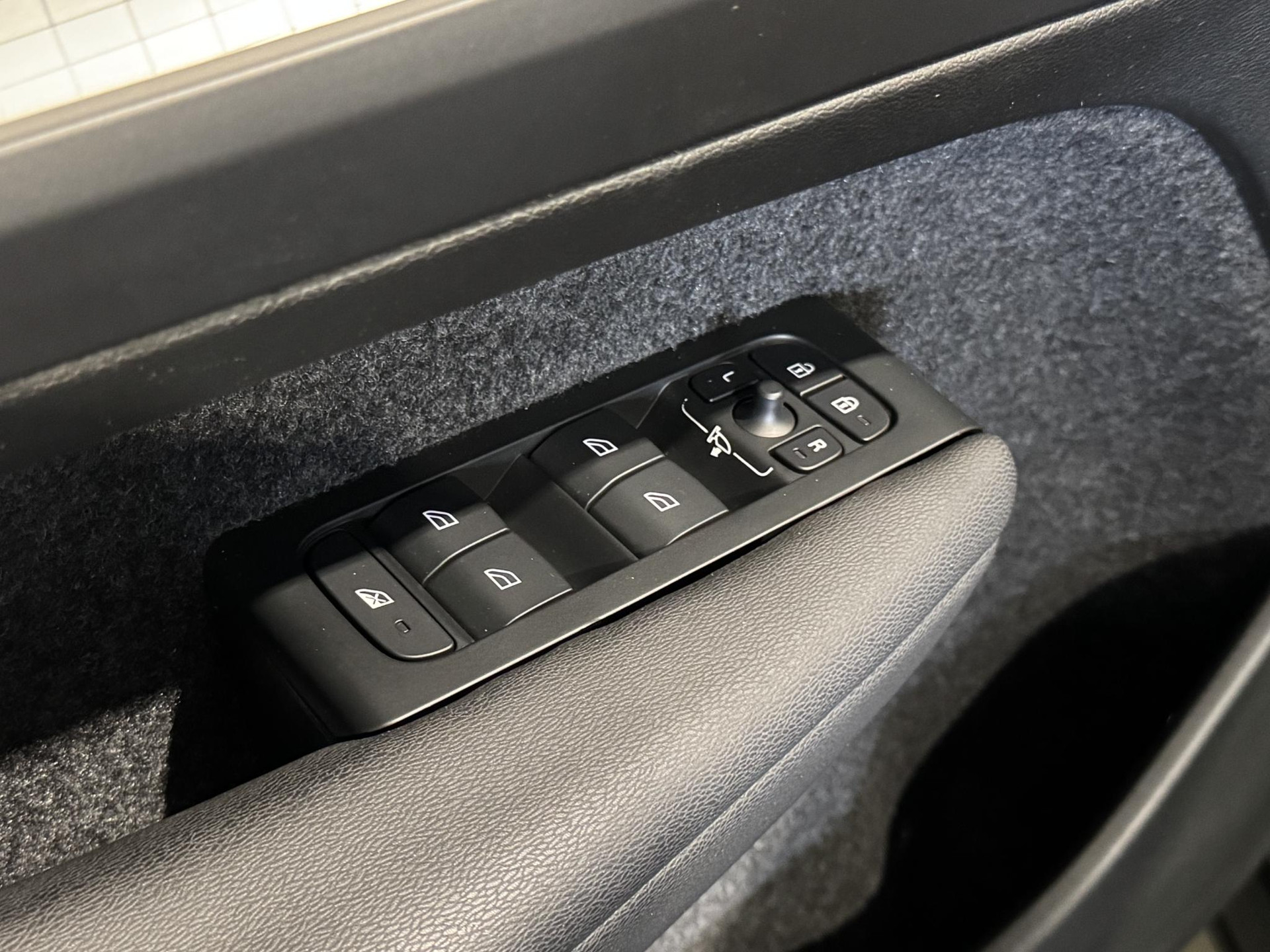 Volvo XC40 1.5 T4 Recharge Inscription Expression KLB10T