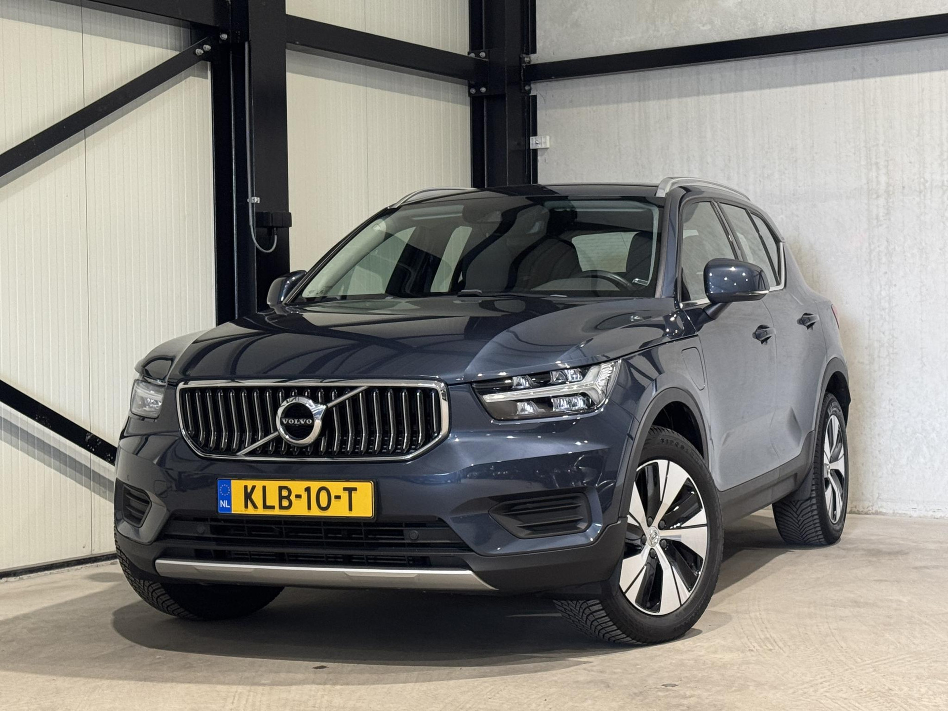 Volvo XC40 1.5 T4 Recharge Inscription Expression KLB10T