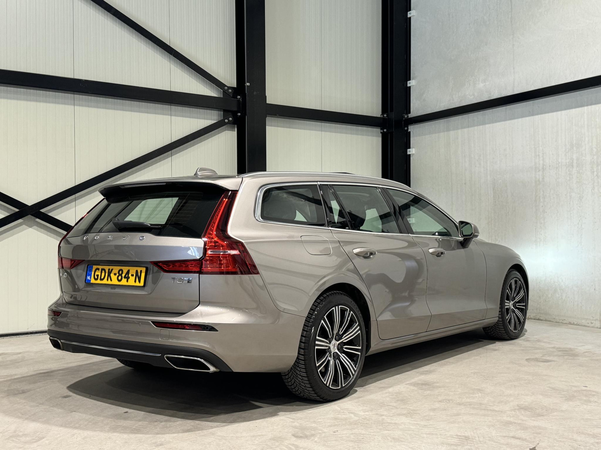 Volvo V60 2.0 T8 AWD Inscription GDK84N