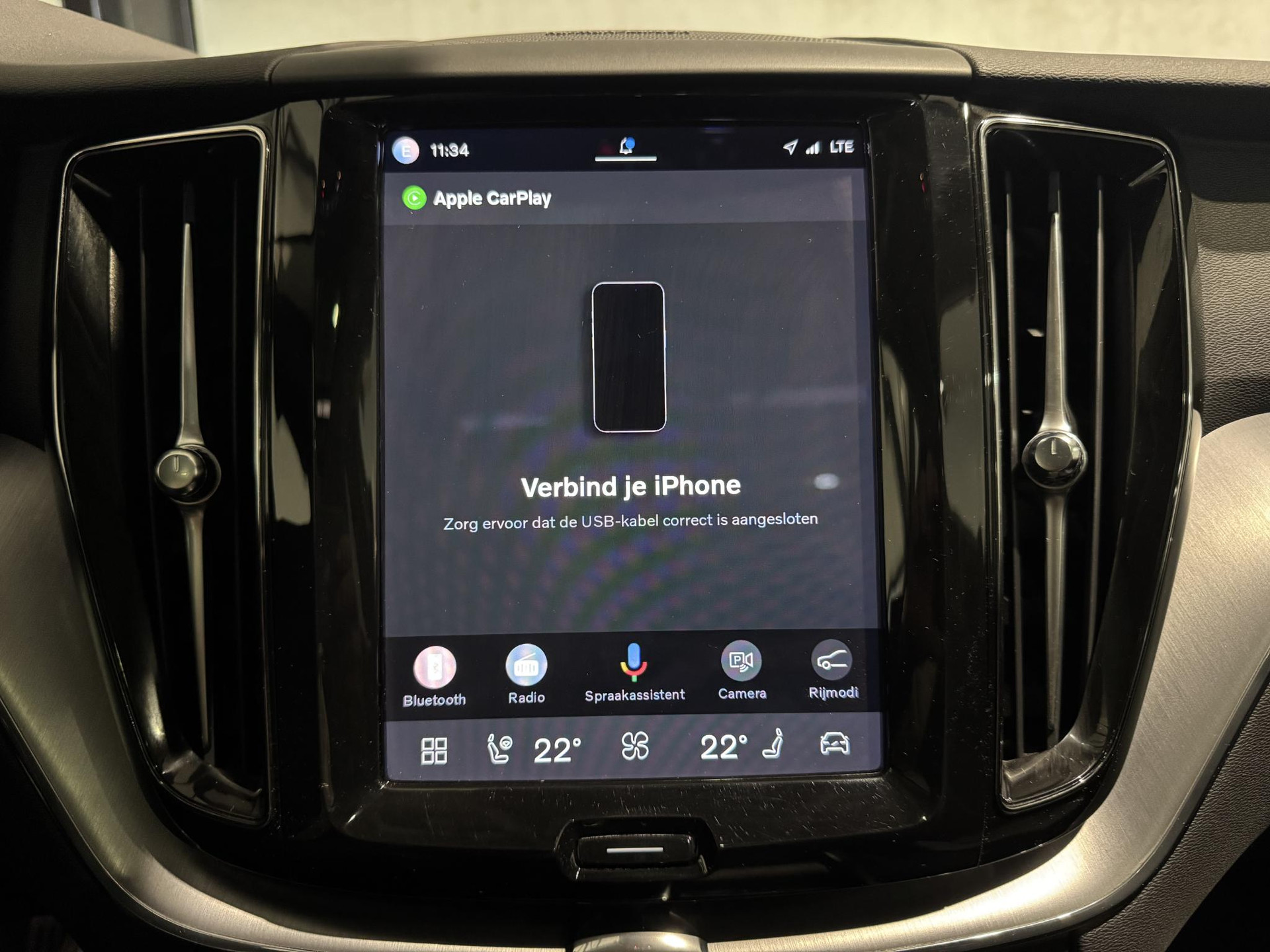 Volvo XC60 2.0 Recharge T6 AWD Business KLG41B