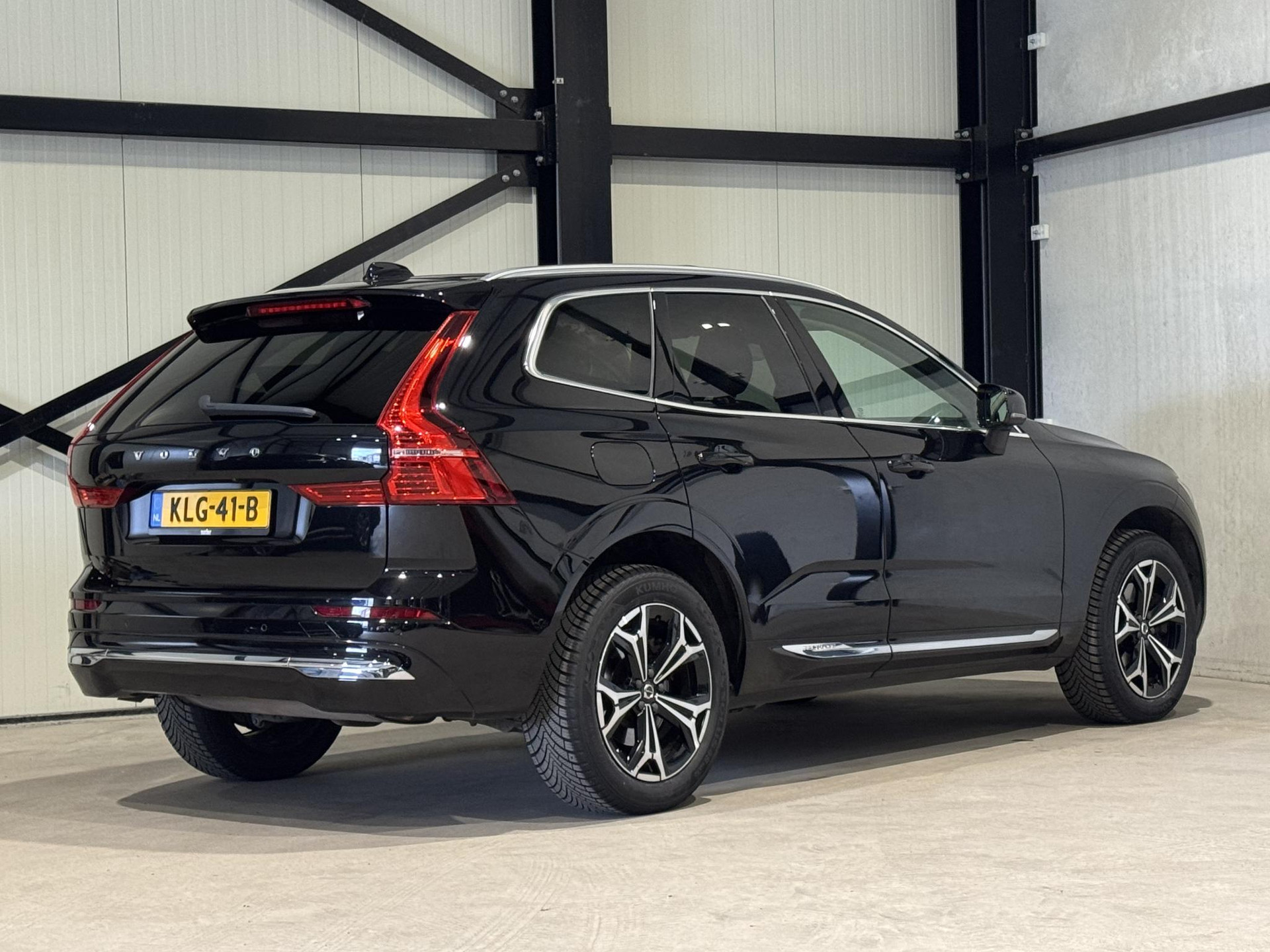 Volvo XC60 2.0 Recharge T6 AWD Business KLG41B