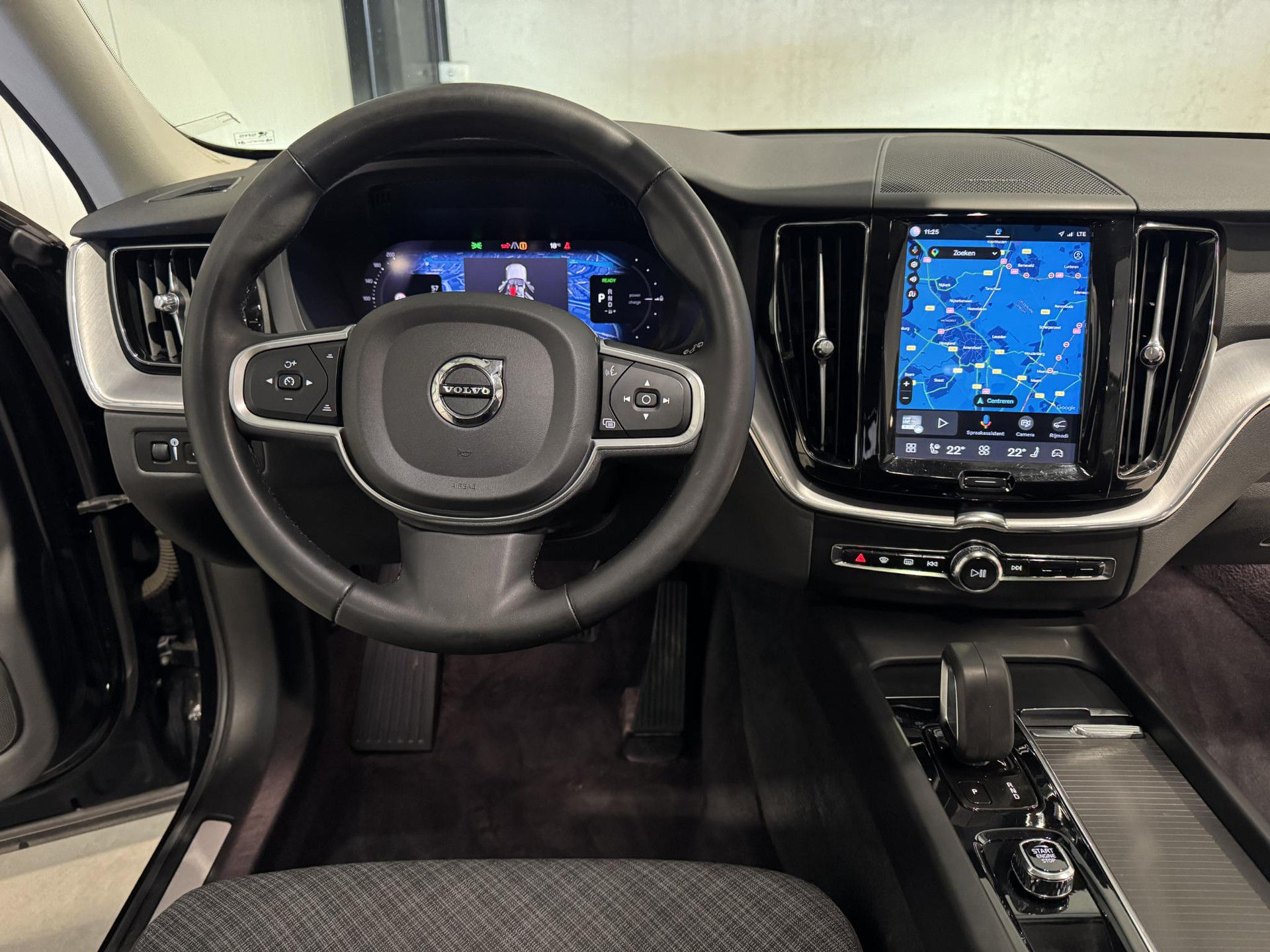 Volvo XC60 2.0 Recharge T6 AWD Business KLG41B