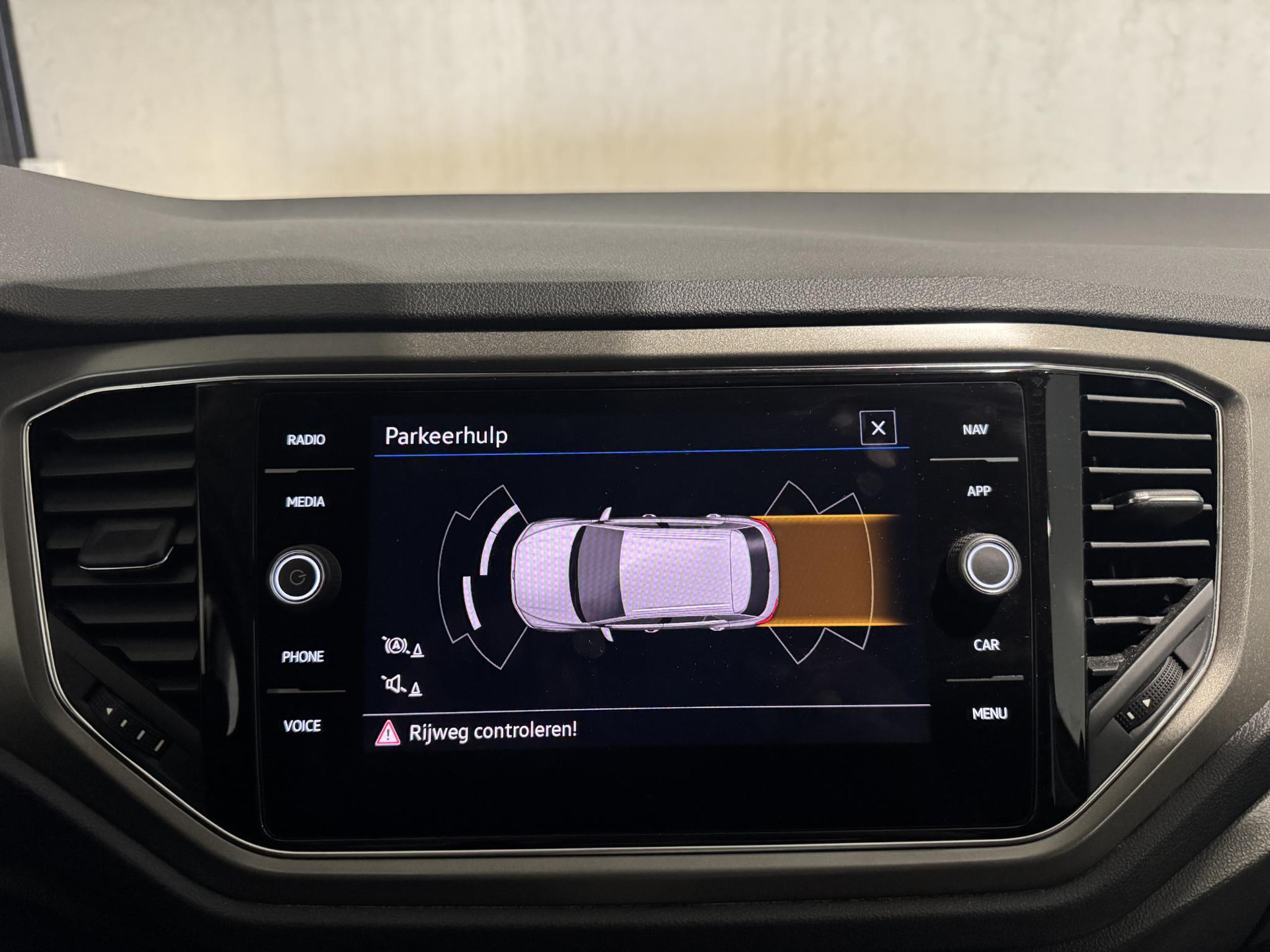 Volkswagen T-Roc 1.0 TSI Style Business J650TV