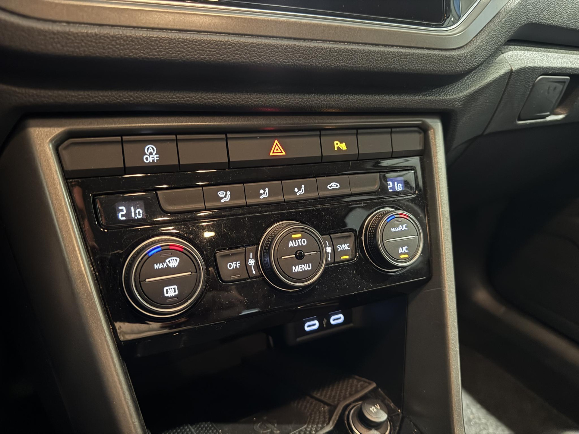Volkswagen T-Roc 1.0 TSI Style Business J650TV