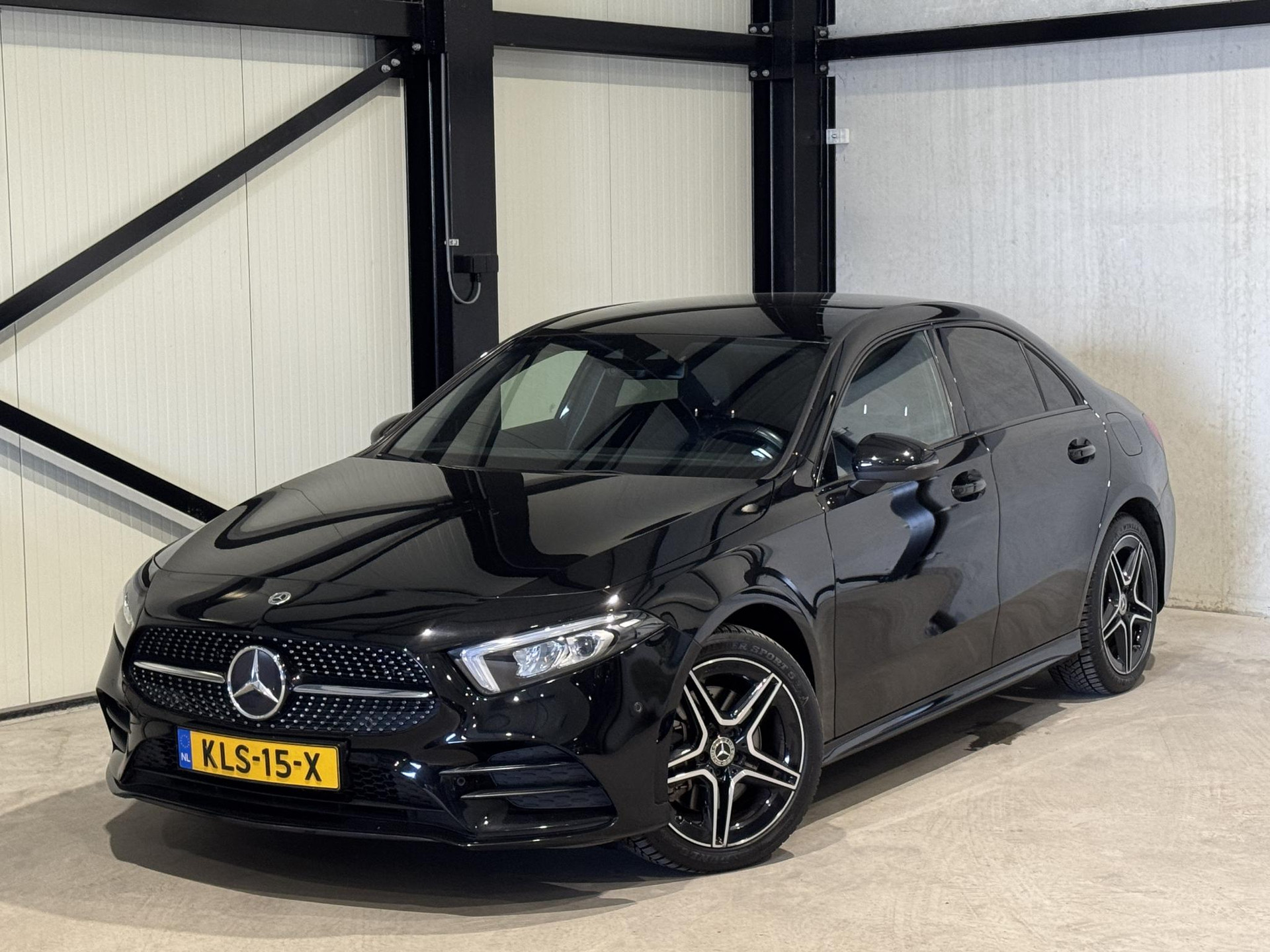 Mercedes-Benz A-Klasse 250 e AMG KLS15X