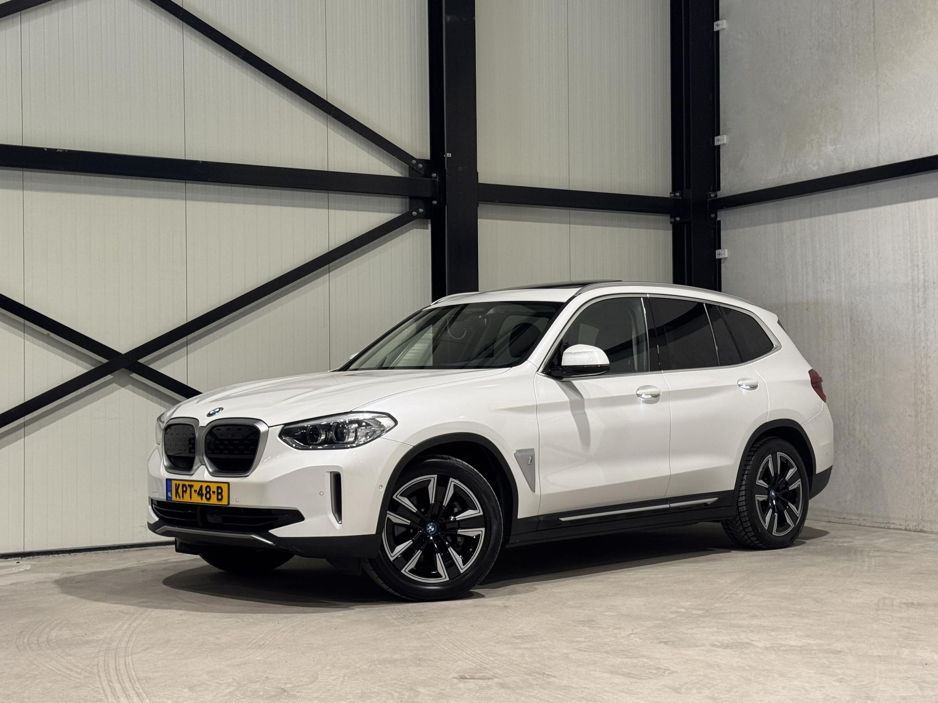 BMW iX3 Executive 80 kWh KPT48B