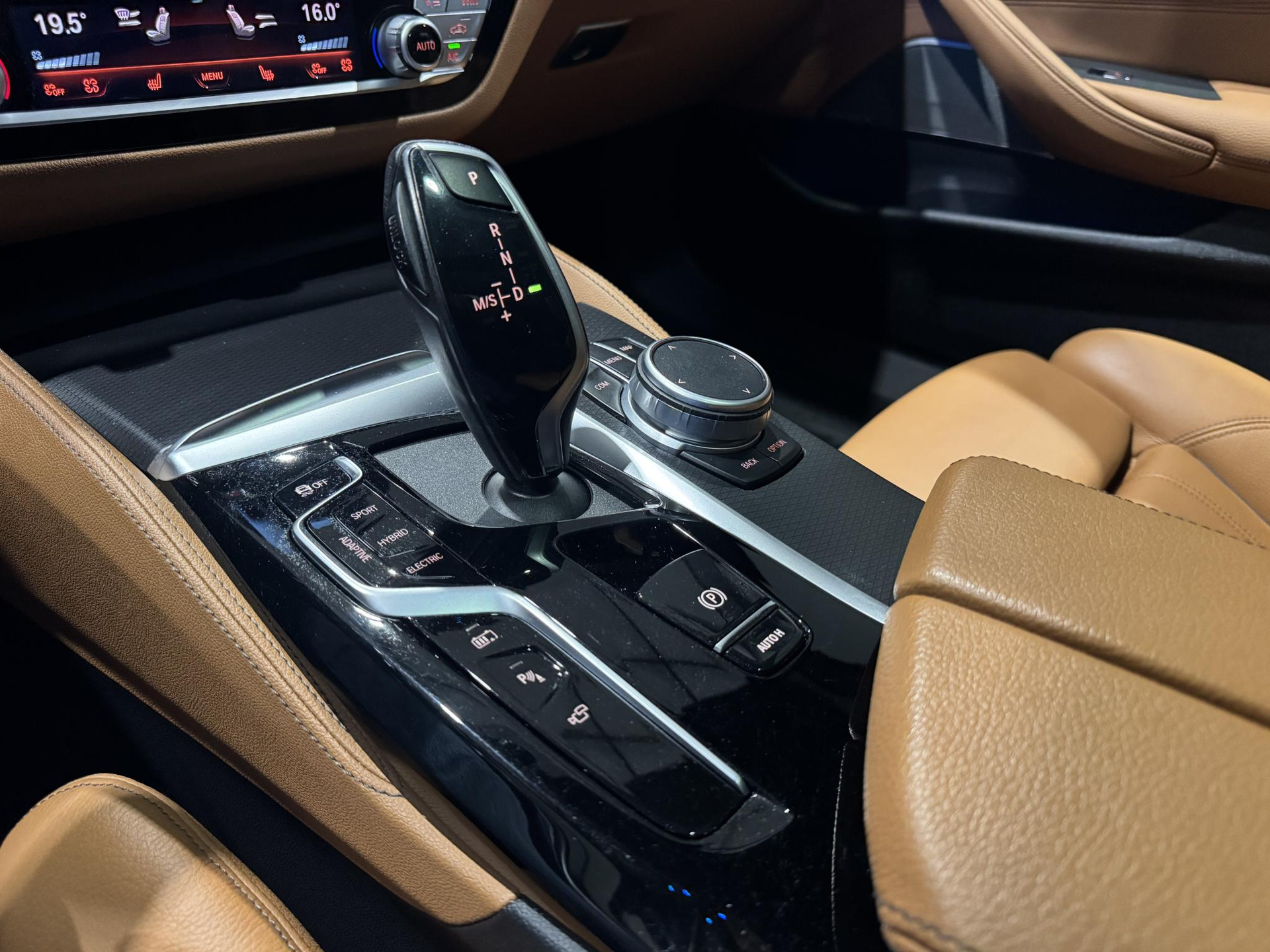 BMW 5 Serie Touring 530e xDrive M-pakket KZJ59S