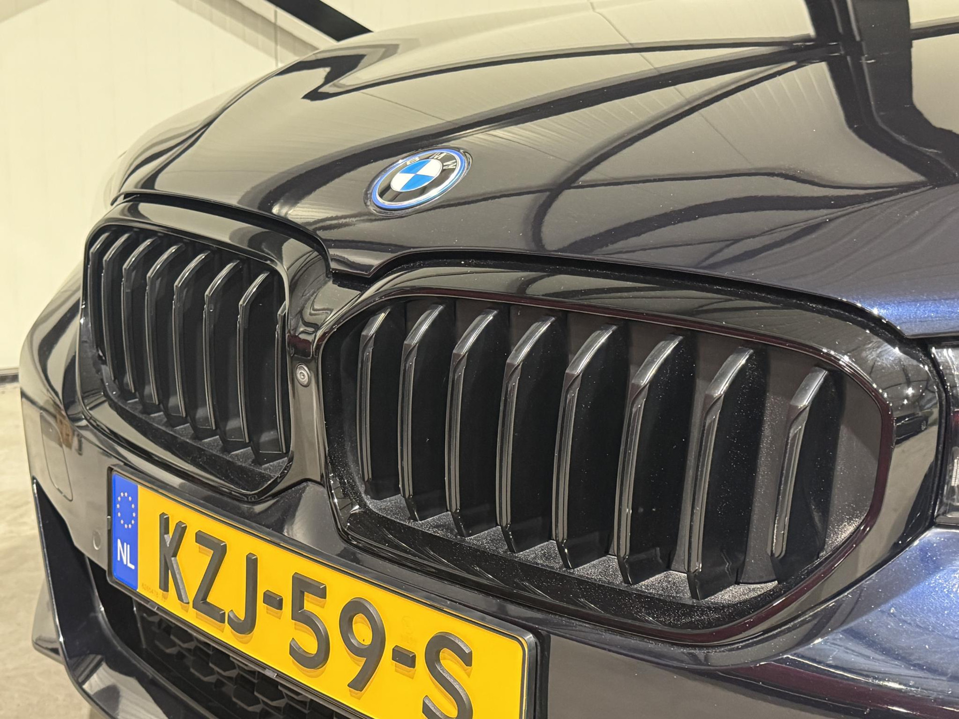 BMW 5 Serie Touring 530e xDrive M-pakket KZJ59S