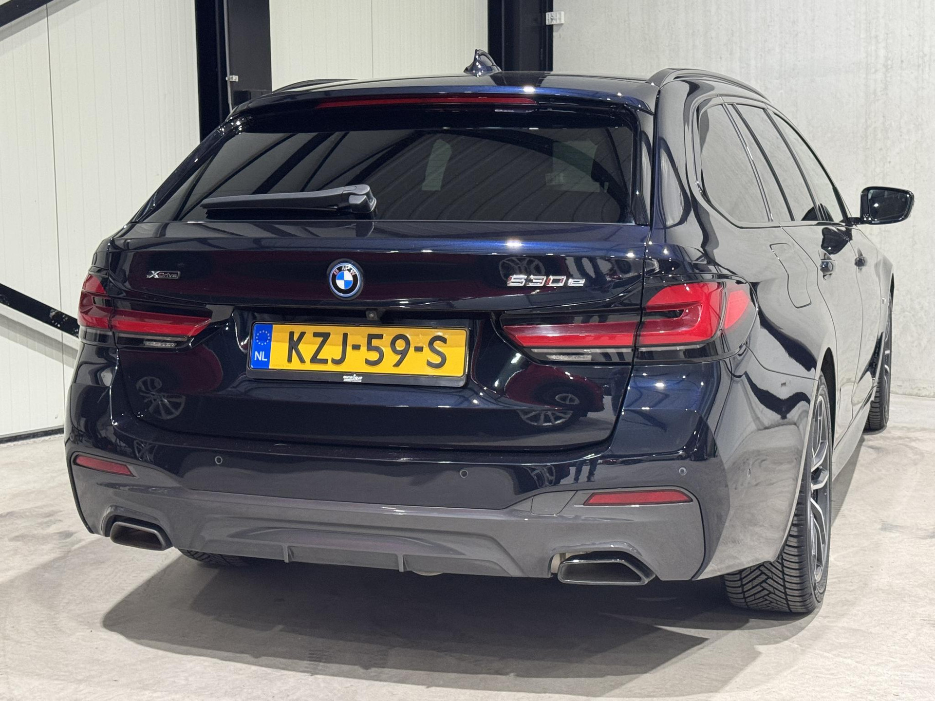 BMW 5 Serie Touring 530e xDrive M-pakket KZJ59S