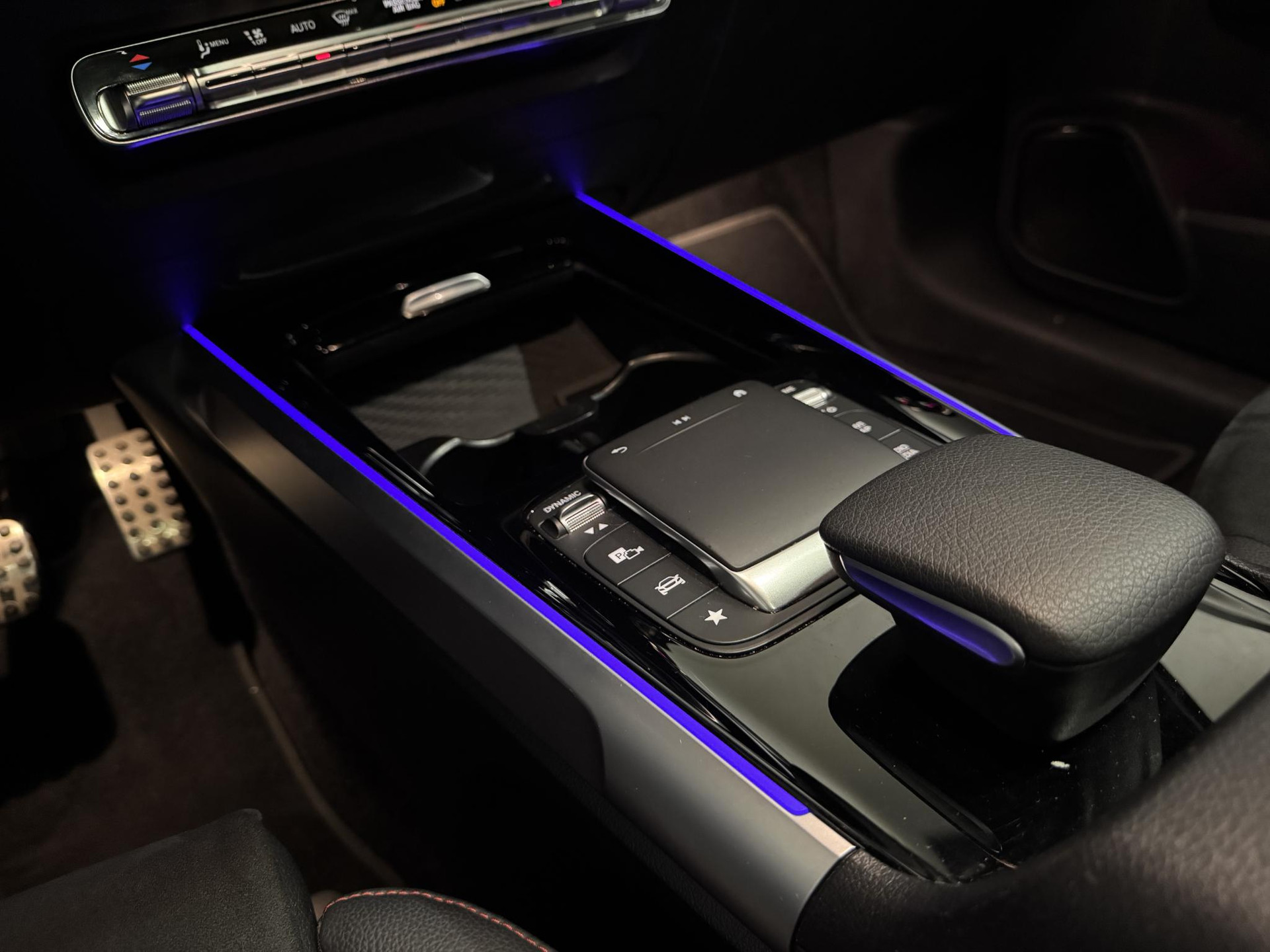 Mercedes-Benz EQB 250 AMG Line 7p. 67 kWh NBK70G