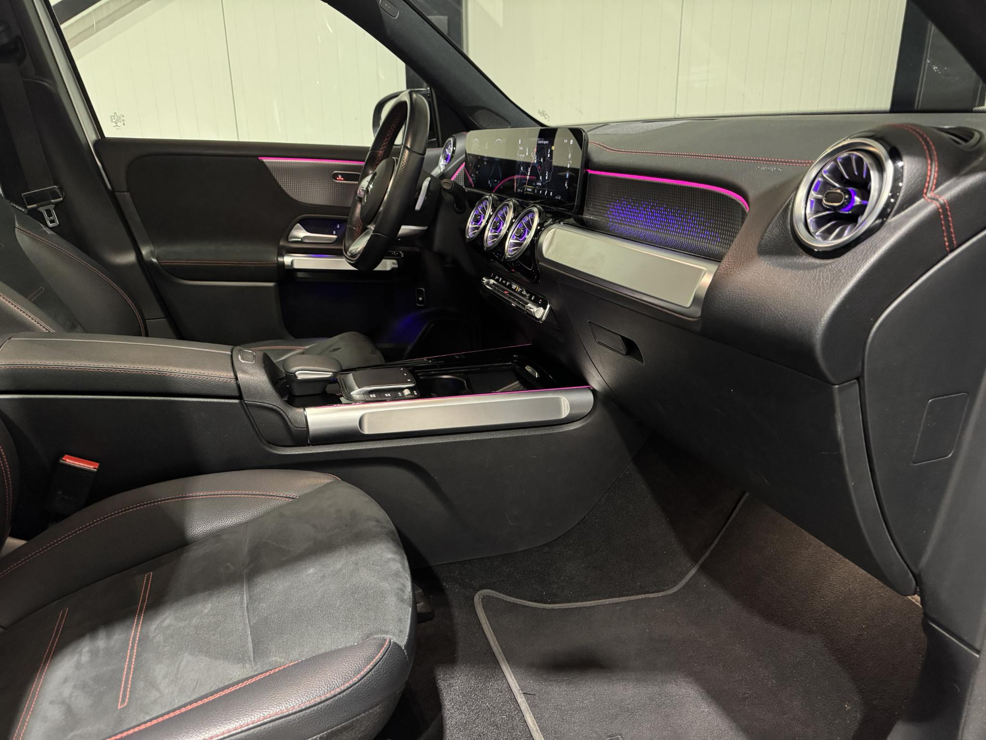 Mercedes-Benz EQB 250 AMG Line 7p. 67 kWh NBK70G