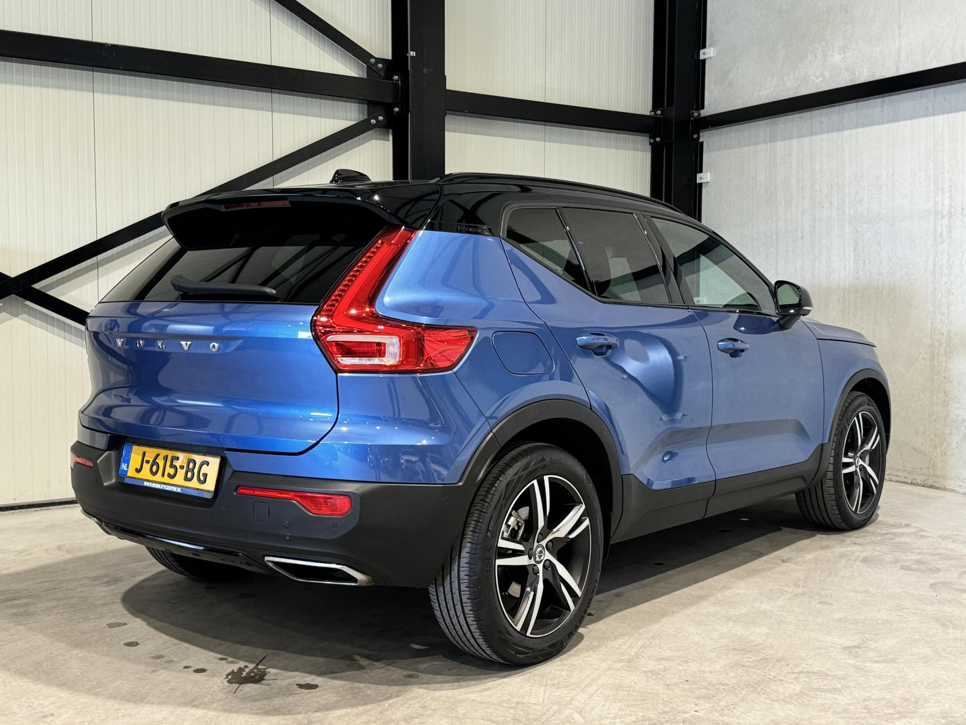 Volvo XC40 1.5 T5 Twin Engine R-Design J615BG