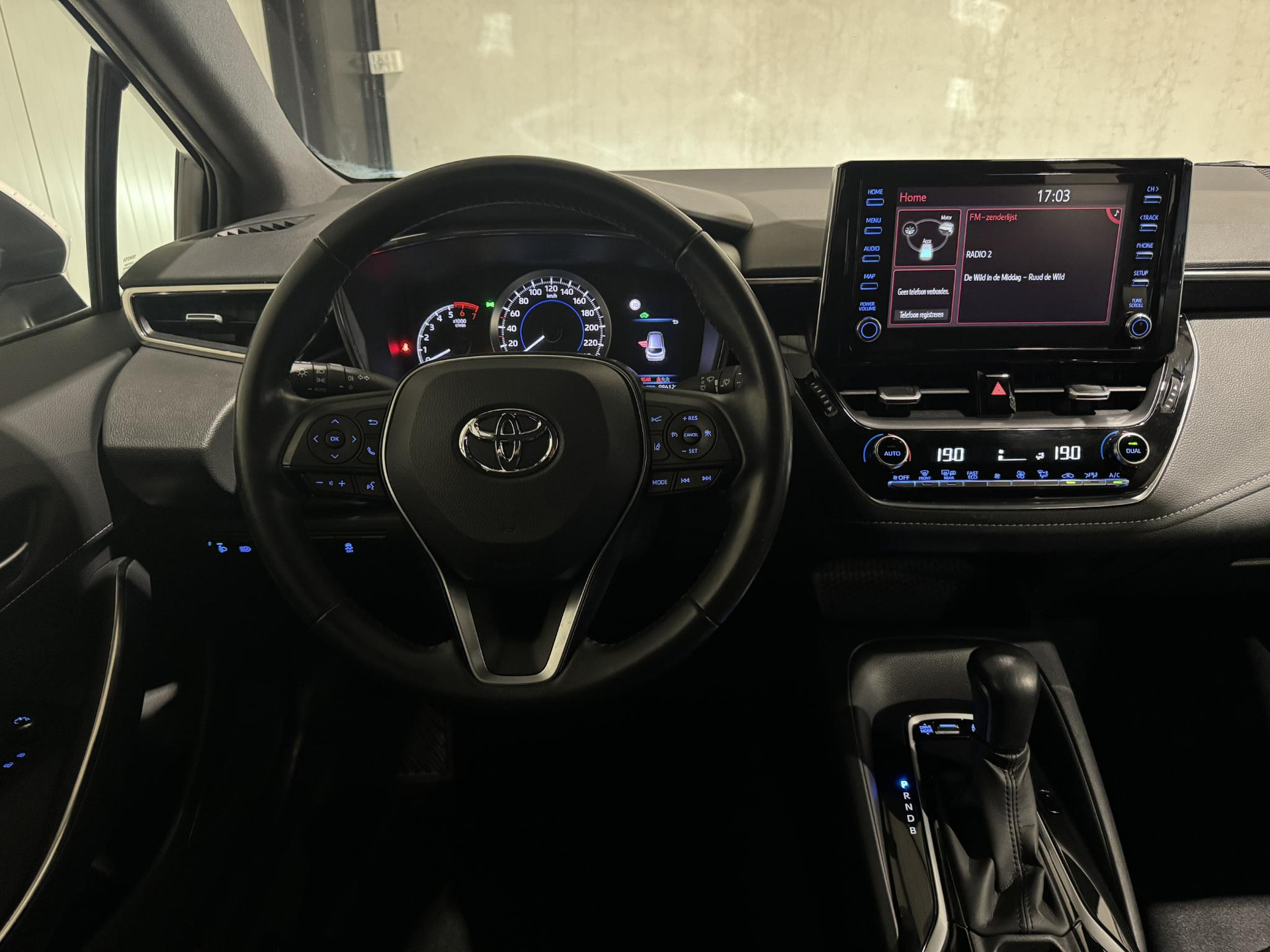 Toyota Corolla Touring Sports 1.8 Hybrid Business J295JG