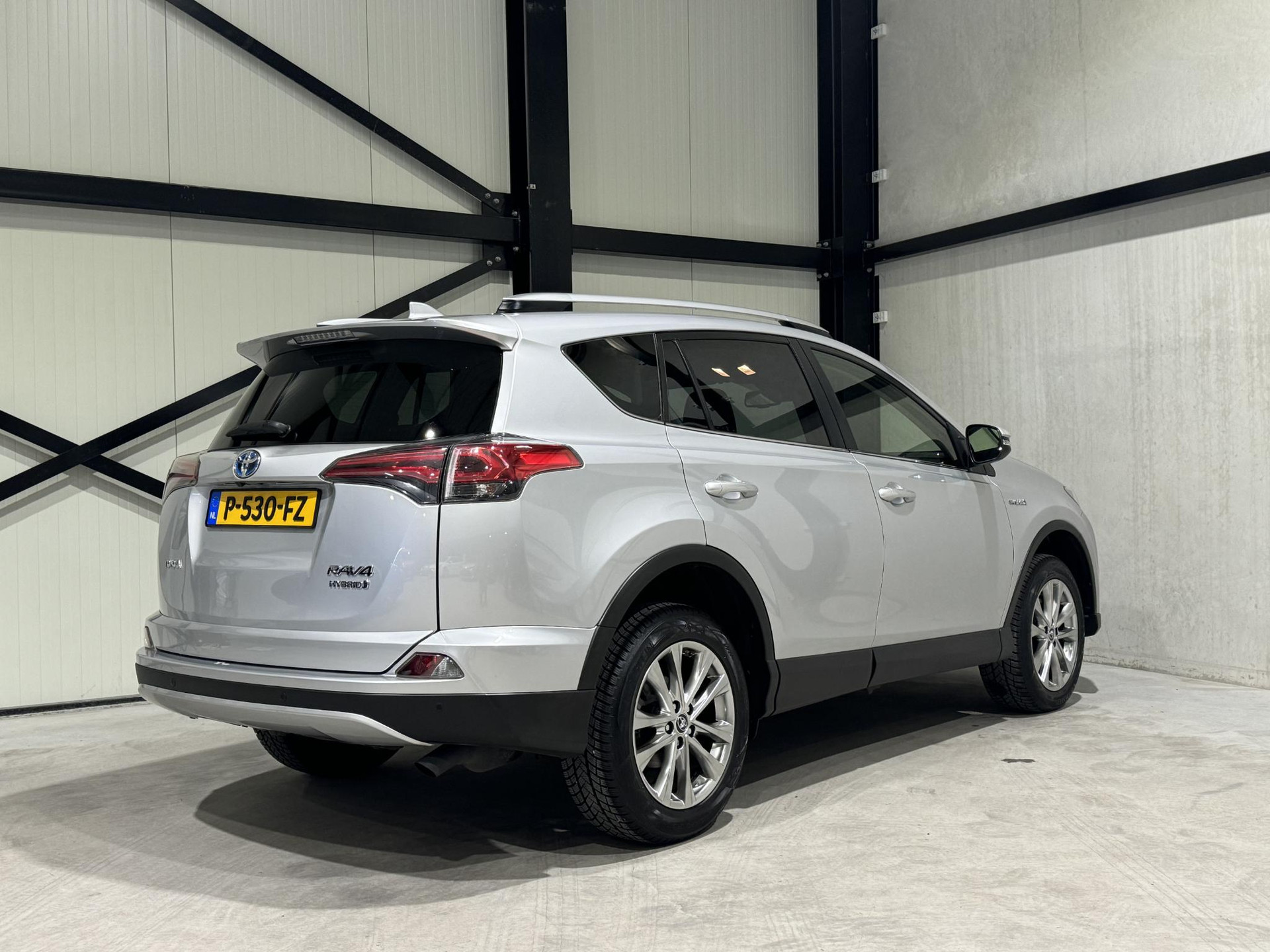 Toyota RAV4 2.5 Hybrid Executive Business P530FZ