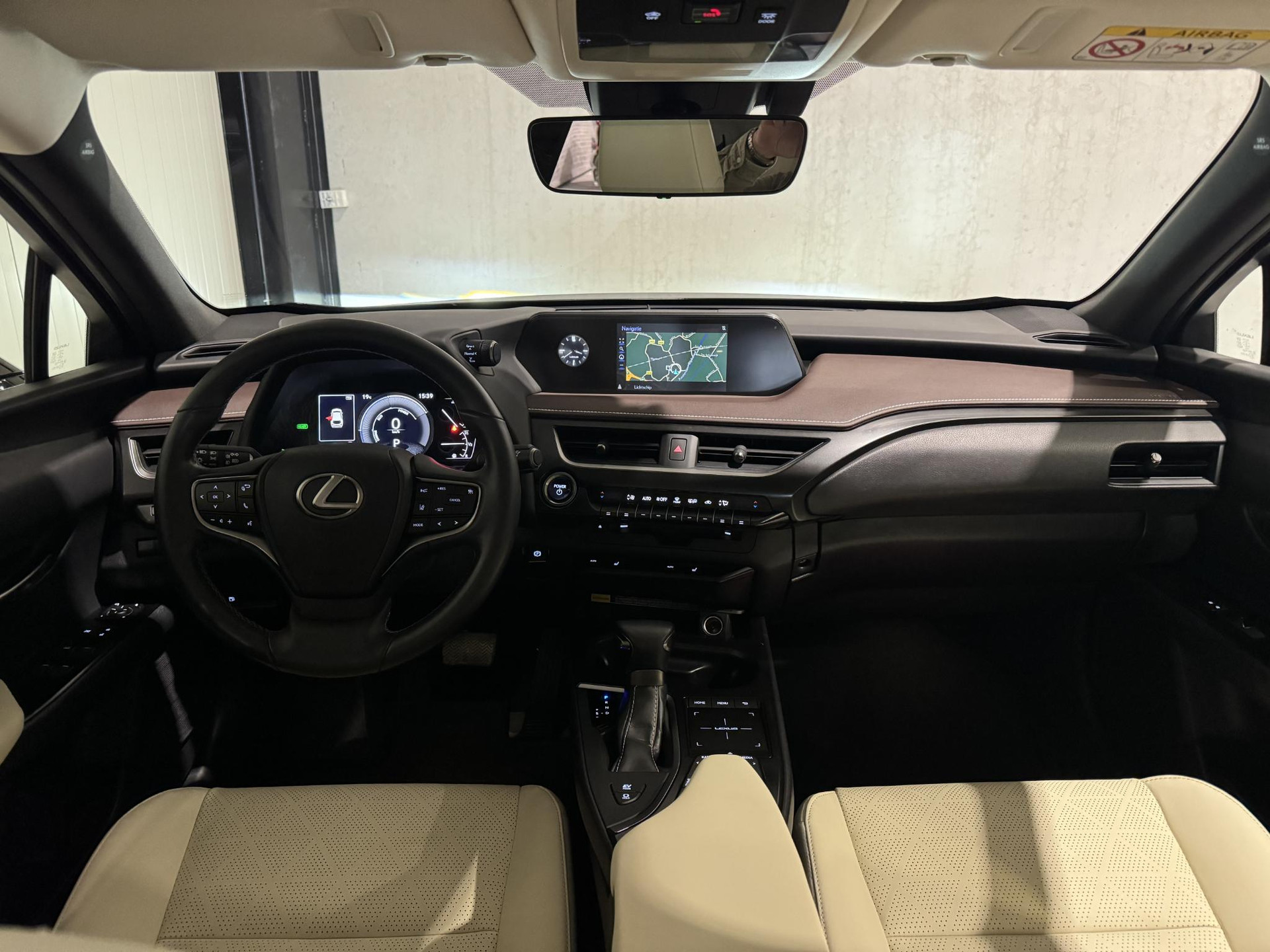 Lexus UX 250h Business Line GPL78J